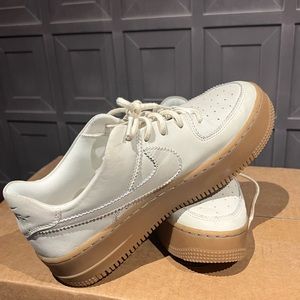 Nike Air Force 1 Sage Low Lx (platform)
